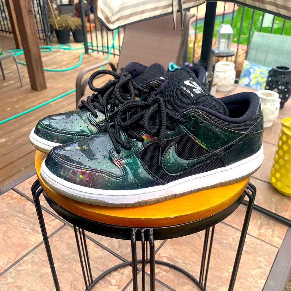 Nike SB Dunk Low 420 Intergalactic